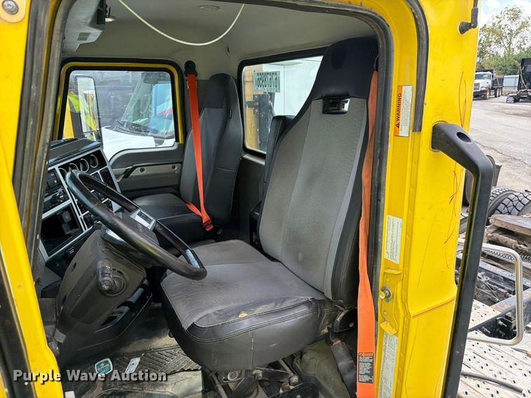 image for item YA5087 2020 Mack Anthem semi truck