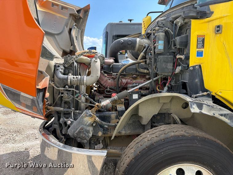 image for item YA5087 2020 Mack Anthem semi truck