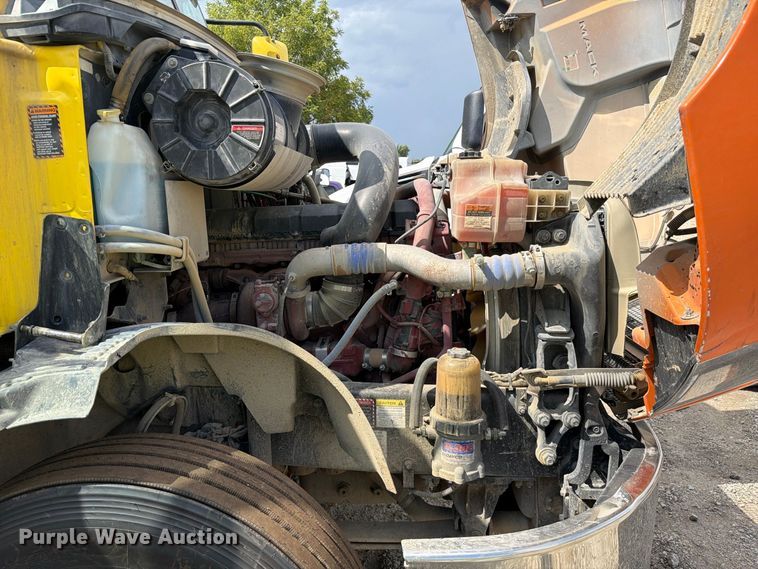 image for item YA5087 2020 Mack Anthem semi truck