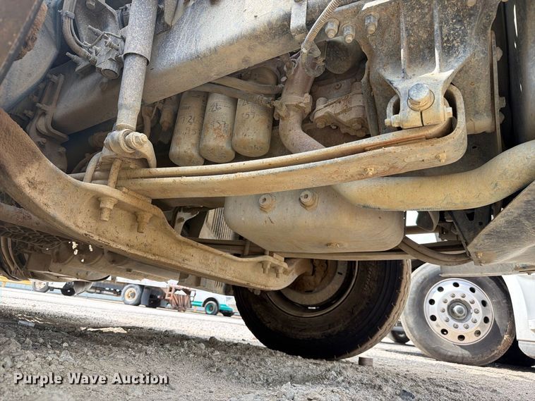 image for item YA5087 2020 Mack Anthem semi truck