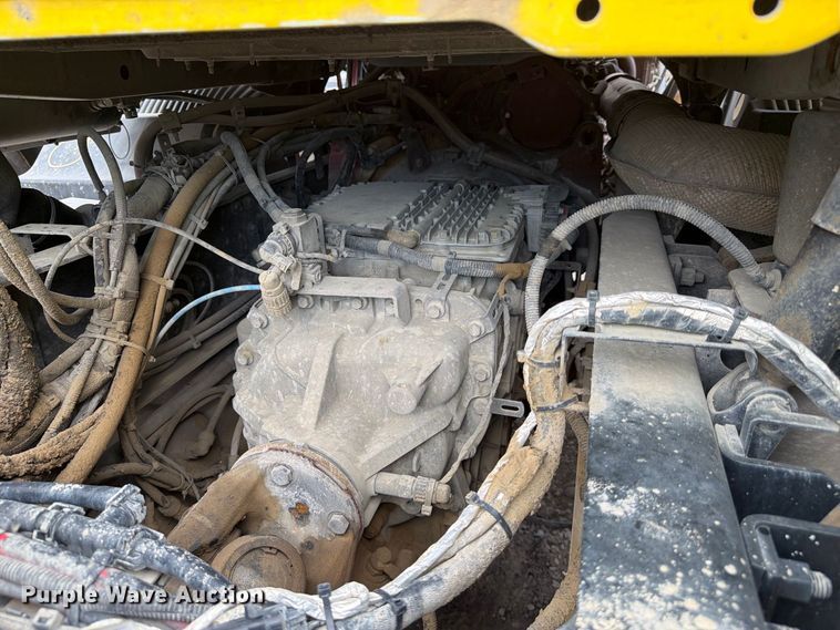 image for item YA5087 2020 Mack Anthem semi truck