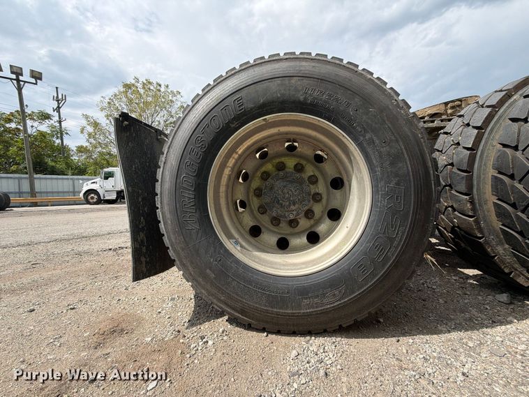 image for item YA5087 2020 Mack Anthem semi truck