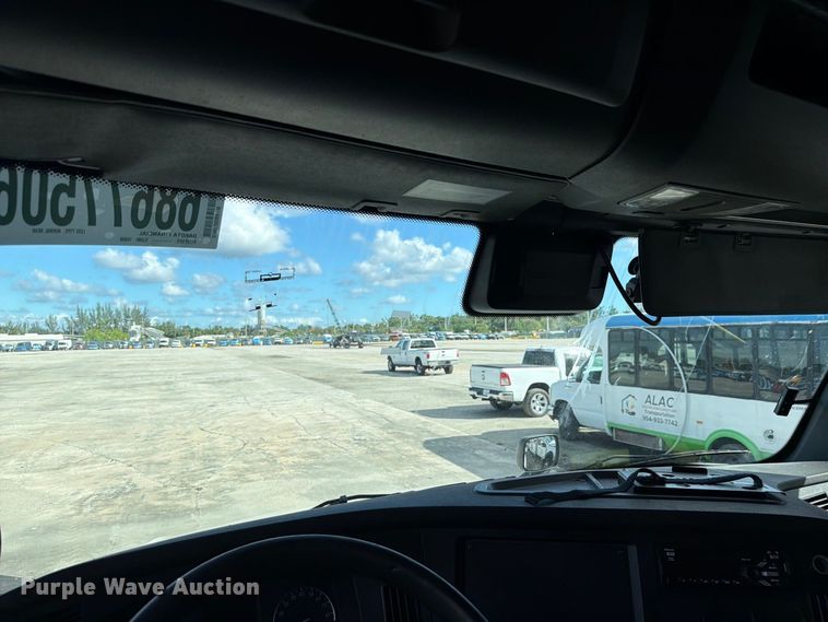 image for item YA5090 2021 Freightliner Cascadia 126 semi truck