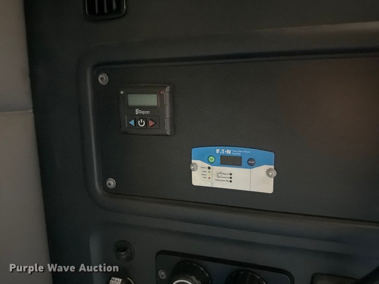 image for item YA5090 2021 Freightliner Cascadia 126 semi truck