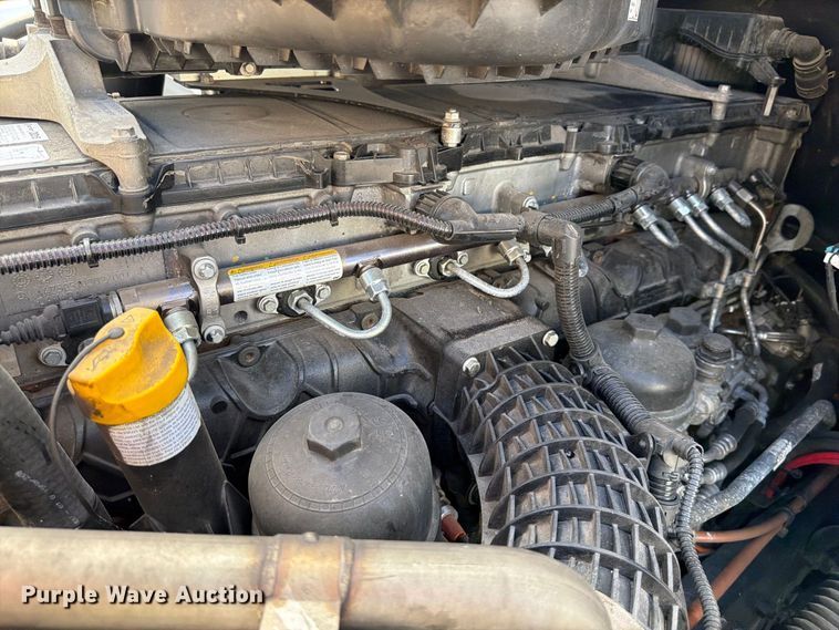 image for item YA5090 2021 Freightliner Cascadia 126 semi truck