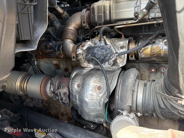 image for item YA5090 2021 Freightliner Cascadia 126 semi truck