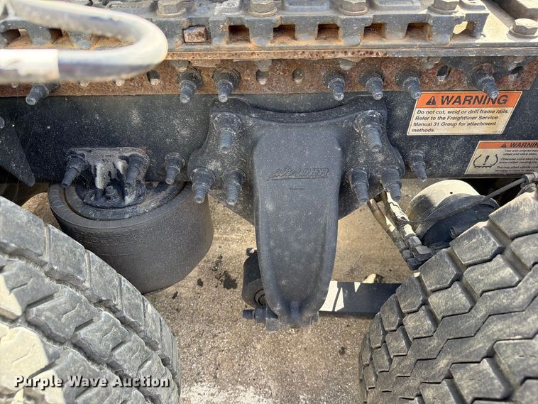 image for item YA5090 2021 Freightliner Cascadia 126 semi truck