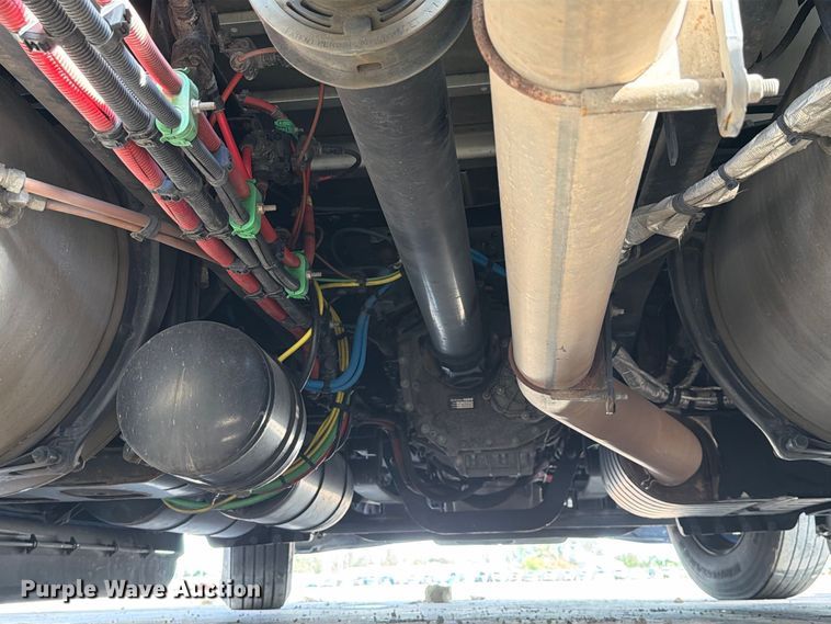 image for item YA5090 2021 Freightliner Cascadia 126 semi truck