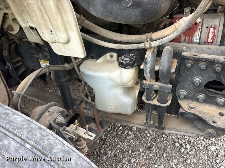 image for item YA5127 2019 Freightliner Business Class M2 semi truck