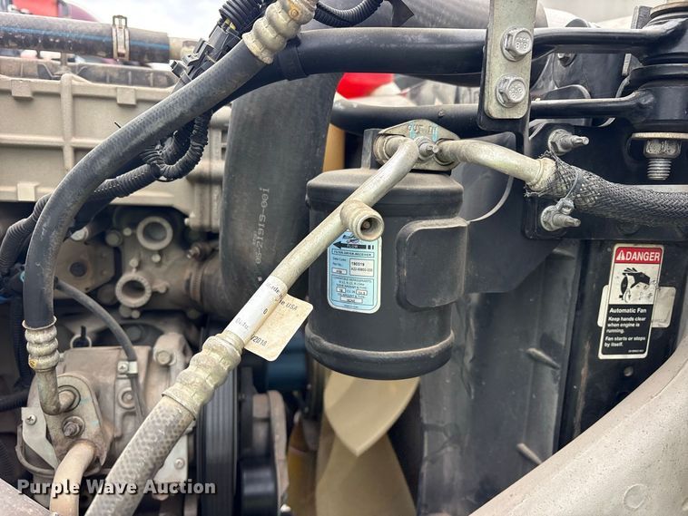 image for item YA5127 2019 Freightliner Business Class M2 semi truck