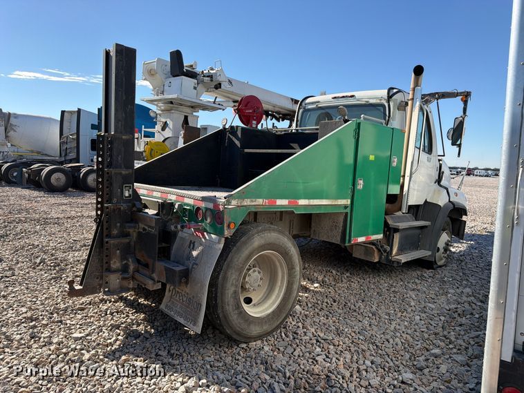 image for item YA5131 2018 Freightliner 114SD toter truck