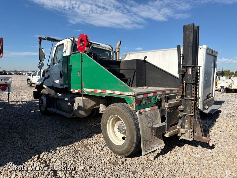 image for item YA5131 2018 Freightliner 114SD toter truck