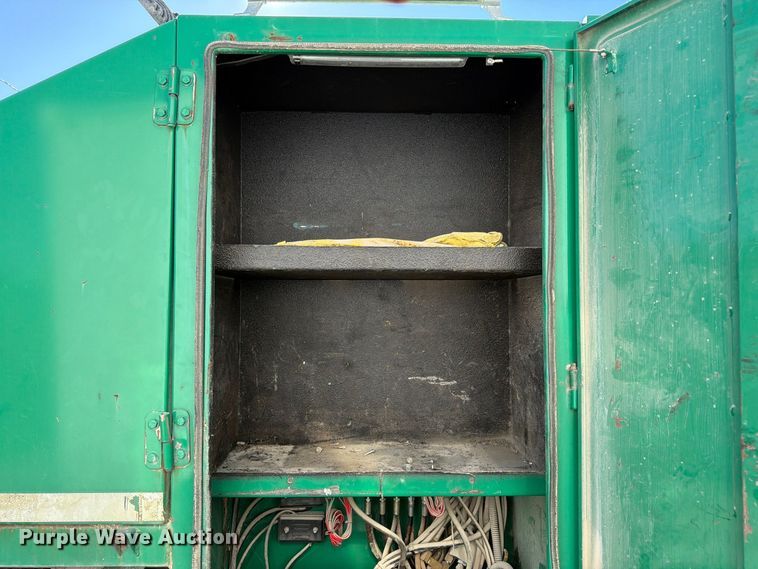 image for item YA5131 2018 Freightliner 114SD toter truck