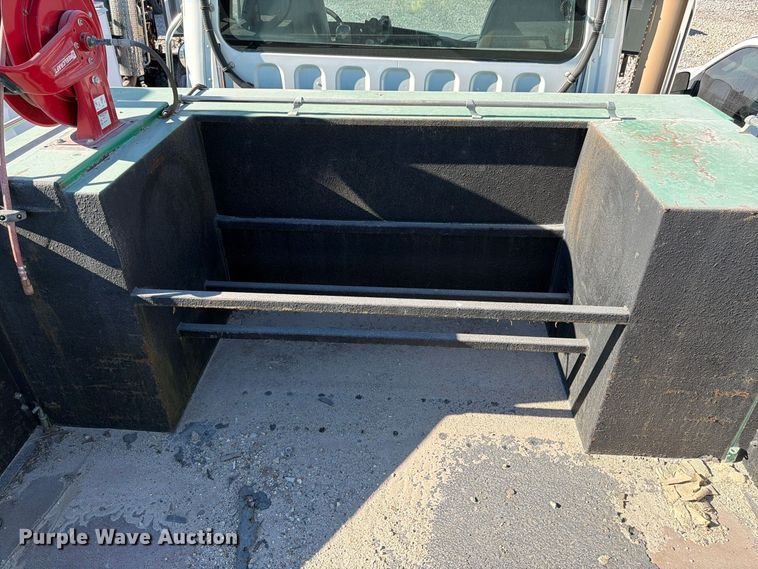 image for item YA5131 2018 Freightliner 114SD toter truck