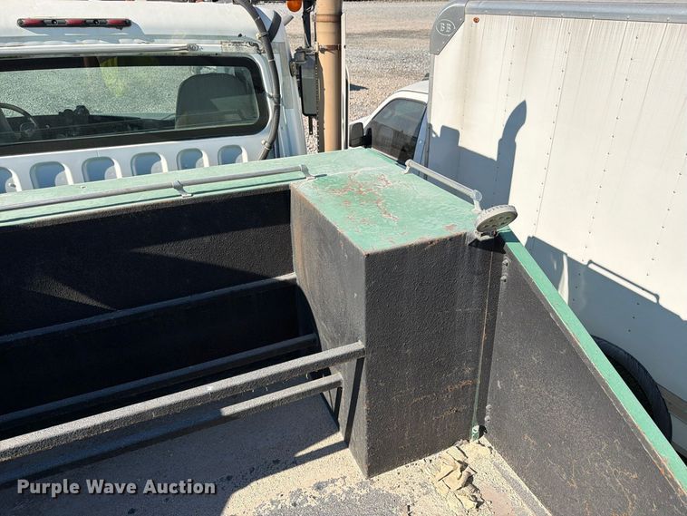 image for item YA5131 2018 Freightliner 114SD toter truck