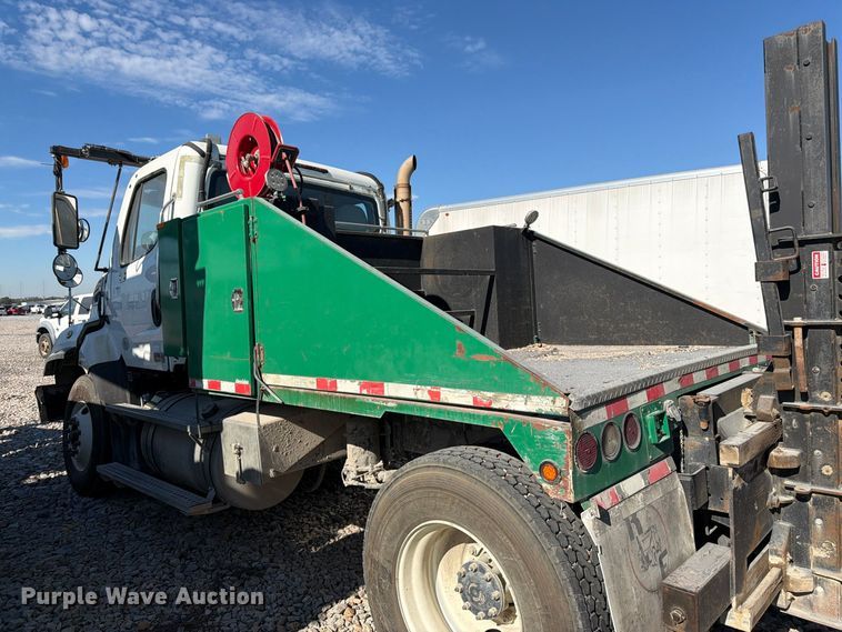 image for item YA5131 2018 Freightliner 114SD toter truck