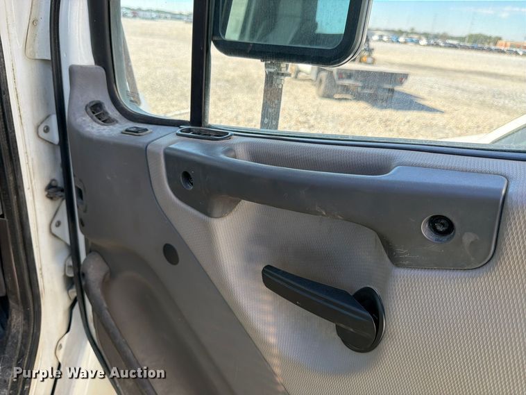 image for item YA5131 2018 Freightliner 114SD toter truck