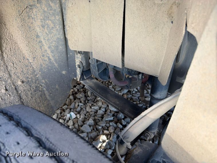 image for item YA5131 2018 Freightliner 114SD toter truck