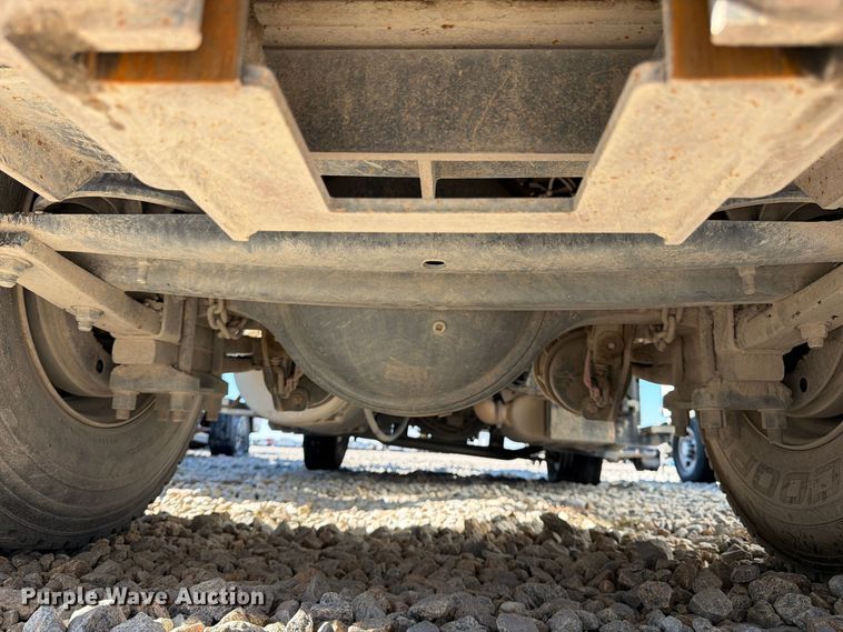 image for item YA5131 2018 Freightliner 114SD toter truck