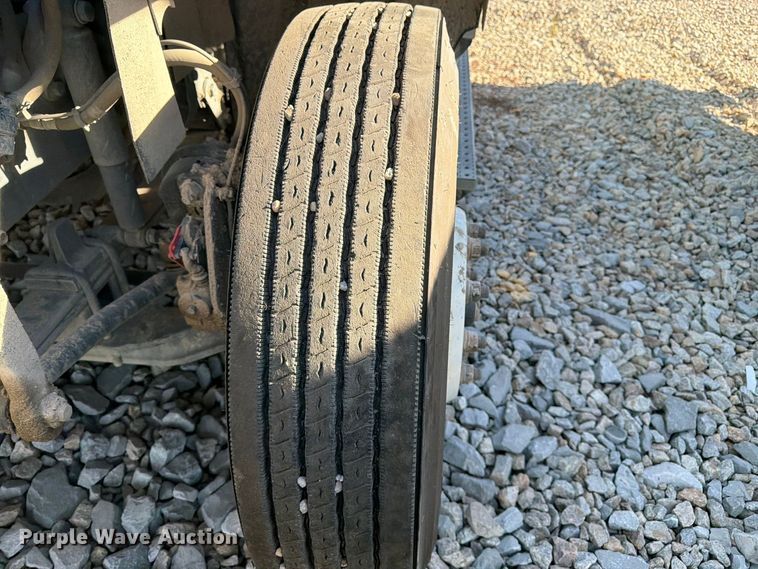 image for item YA5131 2018 Freightliner 114SD toter truck