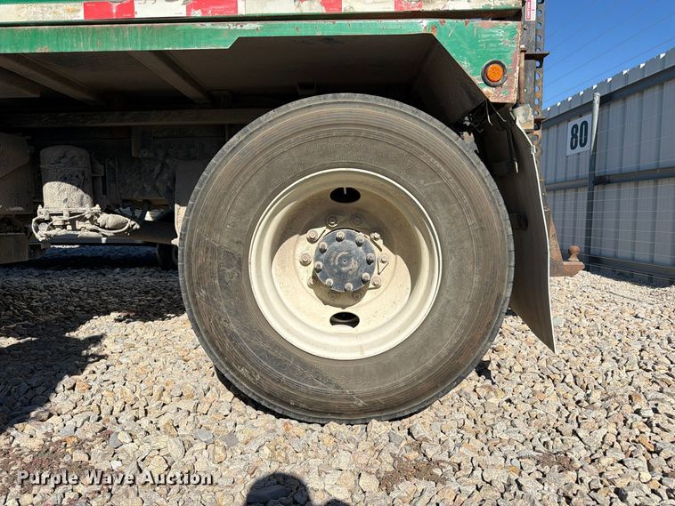 image for item YA5131 2018 Freightliner 114SD toter truck