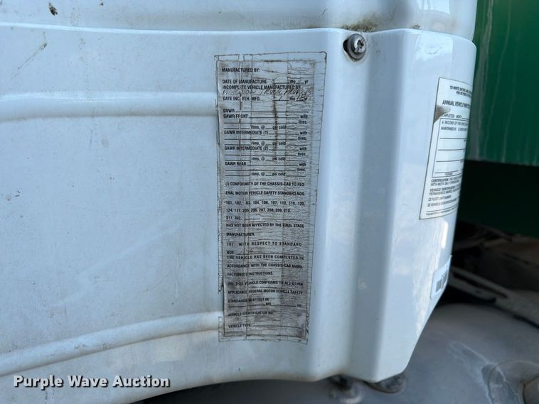 image for item YA5131 2018 Freightliner 114SD toter truck