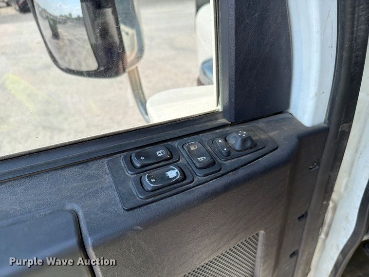 image for item YA5162 2020 Freightliner SD122 semi truck