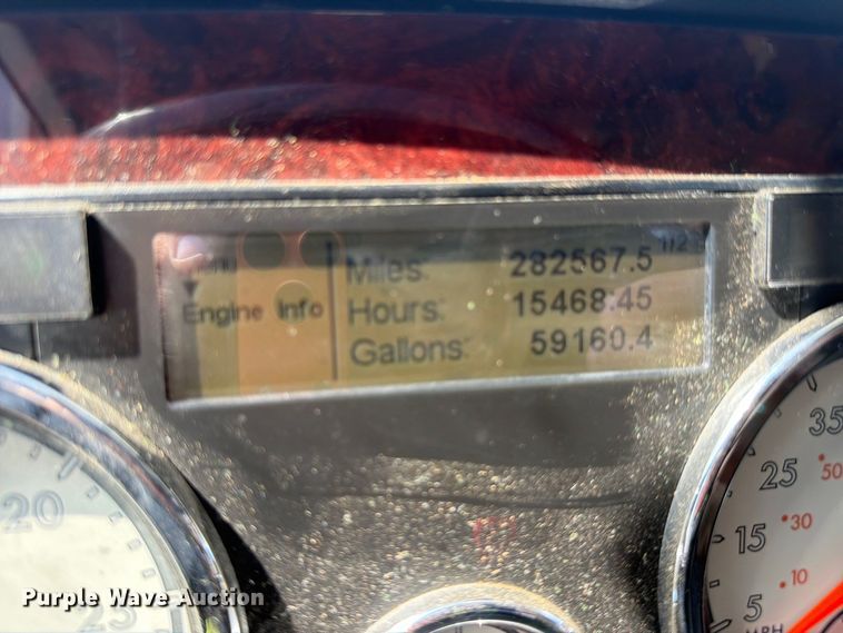 image for item YA5162 2020 Freightliner SD122 semi truck
