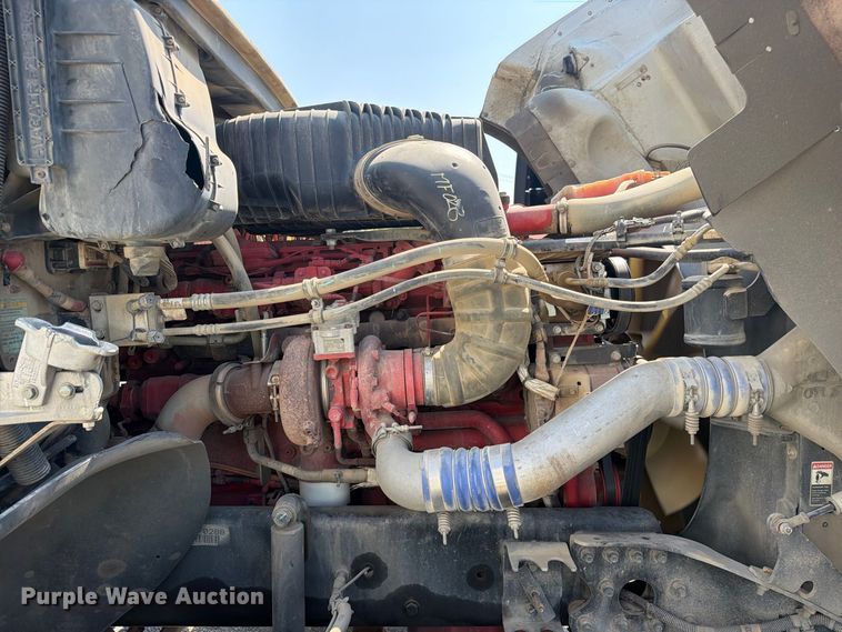 image for item YA5162 2020 Freightliner SD122 semi truck