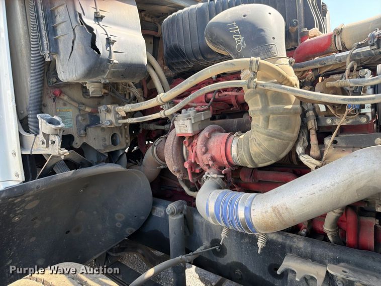 image for item YA5162 2020 Freightliner SD122 semi truck