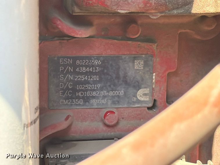 image for item YA5162 2020 Freightliner SD122 semi truck
