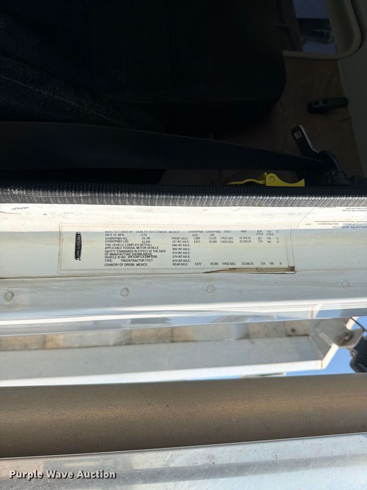 image for item YA5162 2020 Freightliner SD122 semi truck