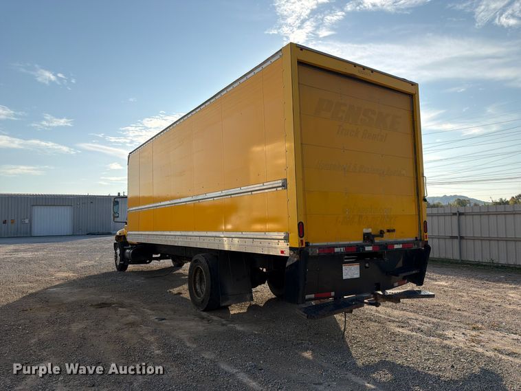 image for item YA5200 2018 International 4300 box truck