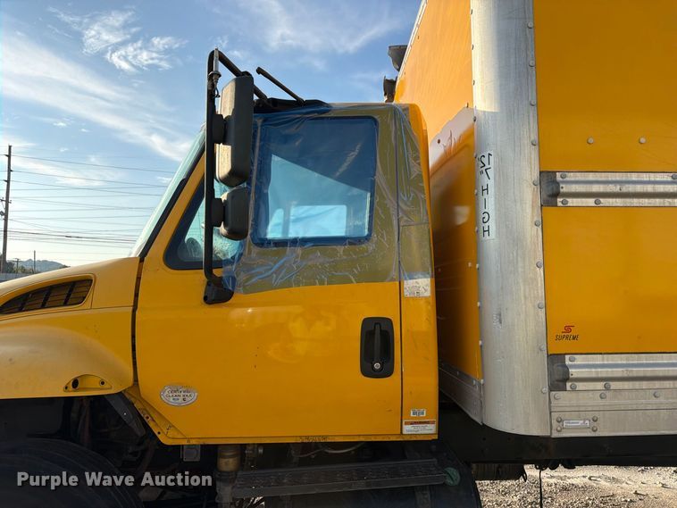 image for item YA5200 2018 International 4300 box truck