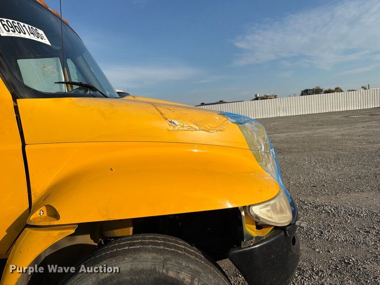 image for item YA5200 2018 International 4300 box truck