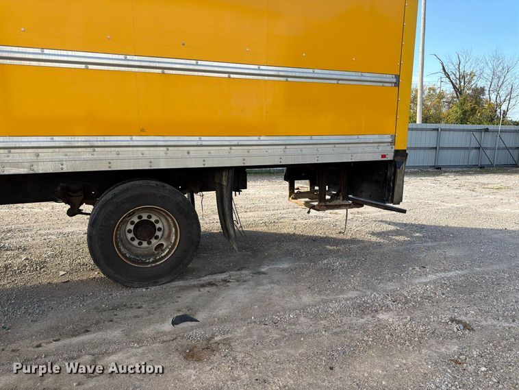 image for item YA5200 2018 International 4300 box truck