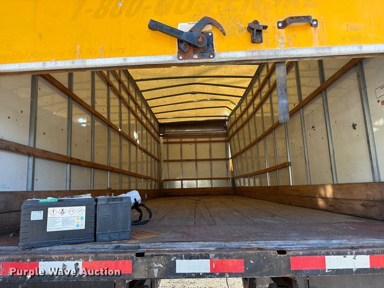 image for item YA5200 2018 International 4300 box truck