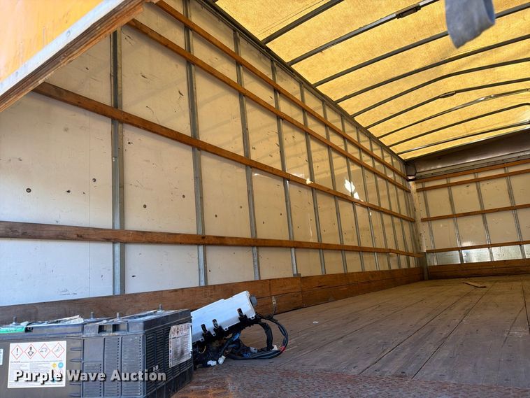 image for item YA5200 2018 International 4300 box truck