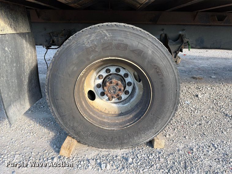 image for item YA5200 2018 International 4300 box truck