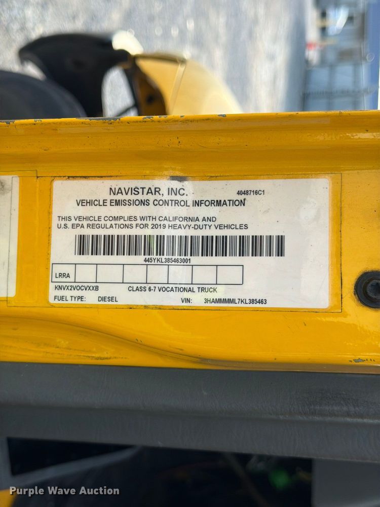 image for item YA5200 2018 International 4300 box truck