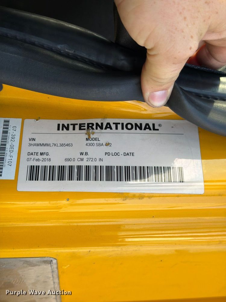 image for item YA5200 2018 International 4300 box truck