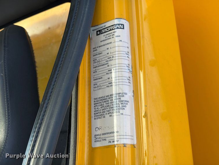image for item YA5200 2018 International 4300 box truck