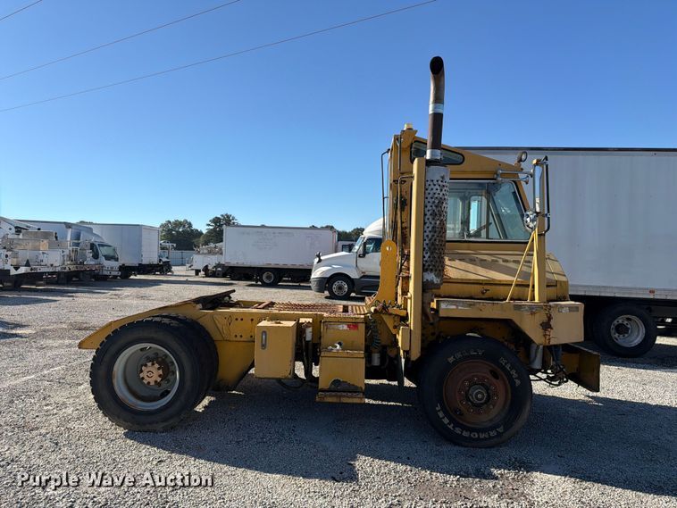 image for item YA5212 2016 Kalmar Yard Tugger yard truck