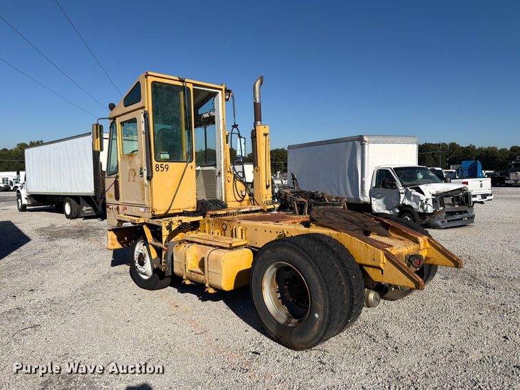 image for item YA5212 2016 Kalmar Yard Tugger yard truck