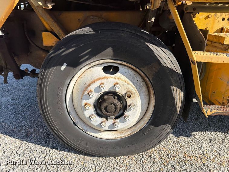 image for item YA5212 2016 Kalmar Yard Tugger yard truck
