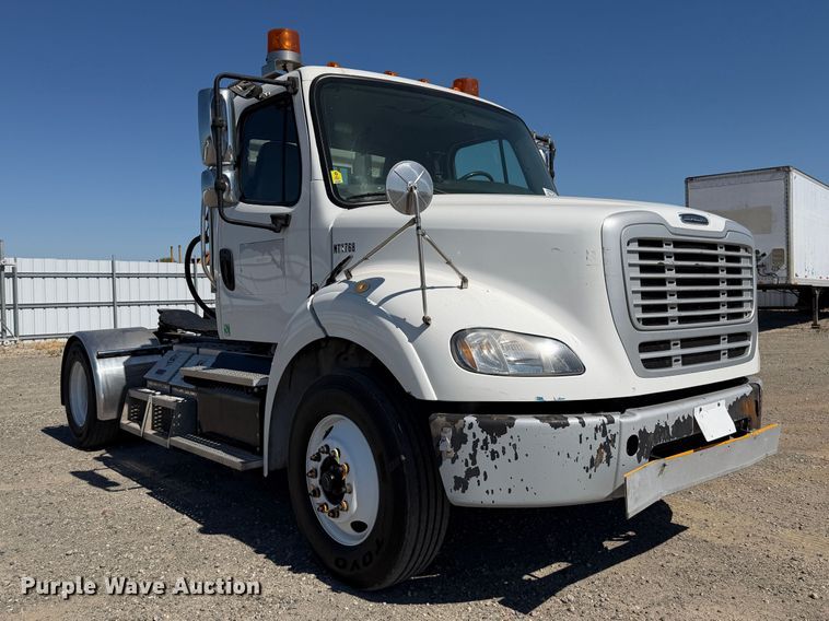 image for item YA5219 2019 Freightliner Business Class M2 semi truck