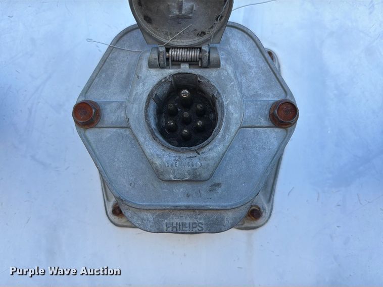 image for item YA5323 2004 Hyundai V12530152-AJS dry van trailer