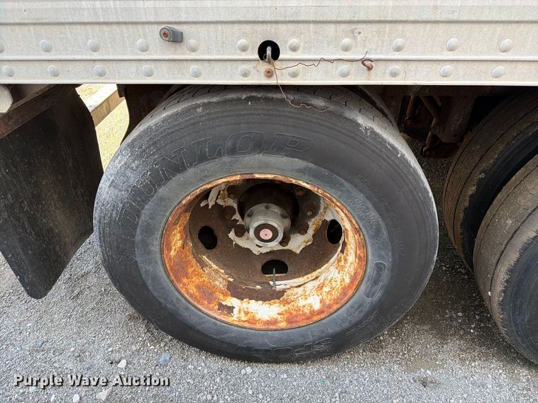 image for item YA5323 2004 Hyundai V12530152-AJS dry van trailer