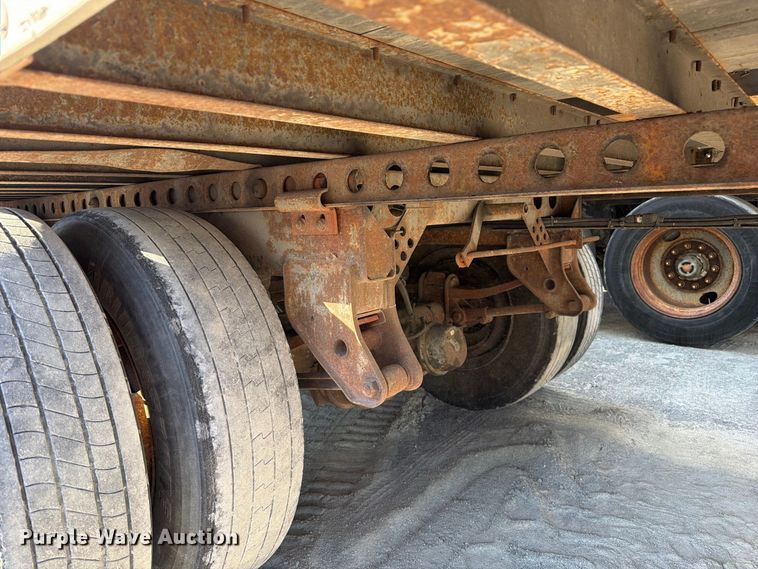 image for item YA5324 2004 Hyundai V12530152-AJS dry van trailer