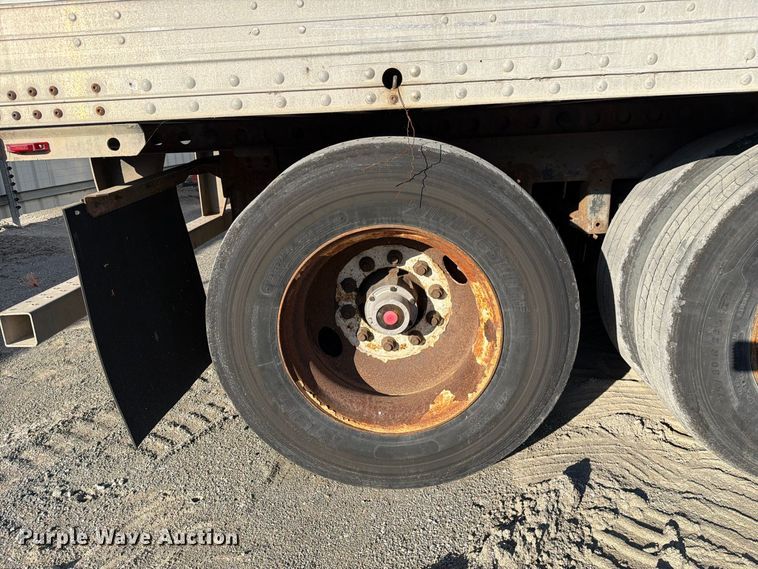image for item YA5324 2004 Hyundai V12530152-AJS dry van trailer
